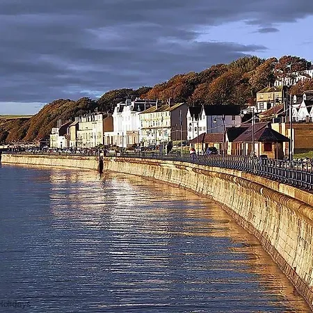 Ace Grace Place - Part Of The The Bay Village With Pool, Gym And Direct Access, Pub, Restaurant, Tennis And Meadows Walks Filey