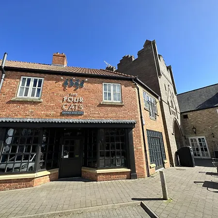 Ace Grace Place - Part Of The The Bay Village With Pool, Gym And Direct Access, Pub, Restaurant, Tennis And Meadows Walks 別荘 *