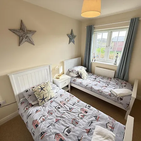 Ace Grace Place - Part Of The The Bay Village With Pool, Gym And Direct Access, Pub, Restaurant, Tennis And Meadows Walks Filey