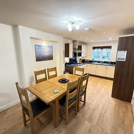 別荘 Ace Grace Place - Part Of The The Bay Village With Pool, Gym And Direct Access, Pub, Restaurant, Tennis And Meadows Walks