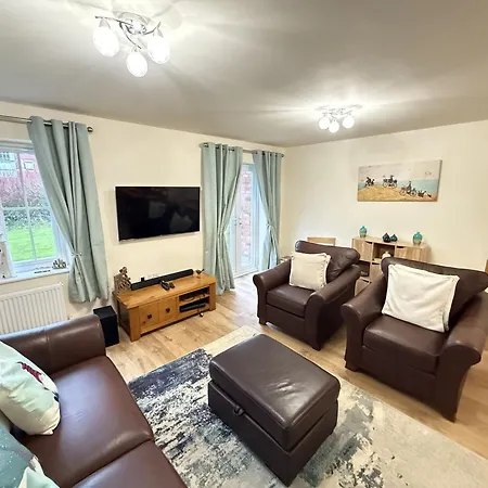 別荘 Ace Grace Place - Part Of The The Bay Village With Pool, Gym And Direct Access, Pub, Restaurant, Tennis And Meadows Walks ファイリー