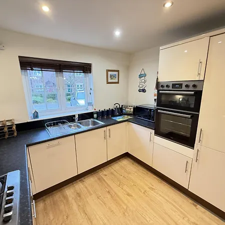 Ace Grace Place - Part Of The The Bay Village With Pool, Gym And Direct Access, Pub, Restaurant, Tennis And Meadows Walks 別荘 ファイリー