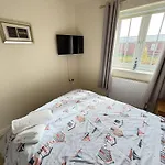 Ace Grace Place - Part Of The The Bay Village With Pool, Gym And Direct Access, Pub, Restaurant, Tennis And Meadows Walks بيت للعطل