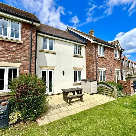 Ace Grace Place - Part Of The The Bay Village With Pool, Gym And Direct Access, Pub, Restaurant, Tennis And Meadows Walks Filey